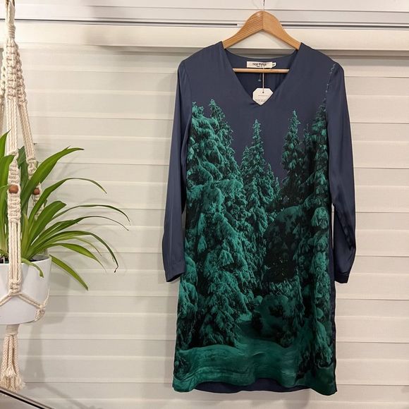 🌲Nice Things🌲 - Alpine Valley Digital Print Dress / Size M /US 6-8/ Navy - Picture 7 of 8